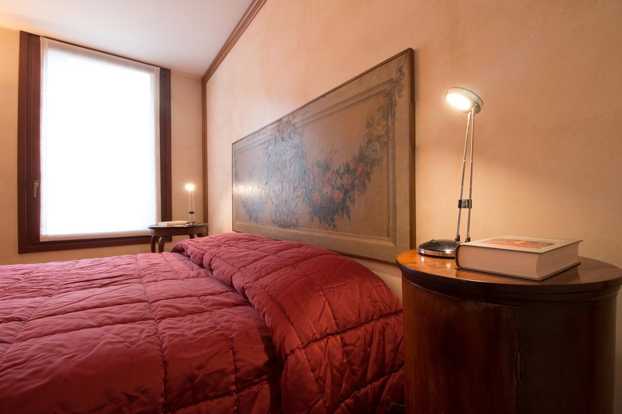 La Fenice Double Canal View Veneza Exterior foto